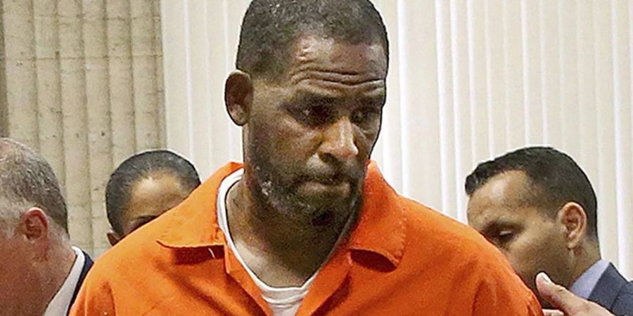R. Kelly, hier während einer Anhörung im September 2019, wurde zu einer Freiheitsstrafe in Höhe von 30 Jahren verurteilt.