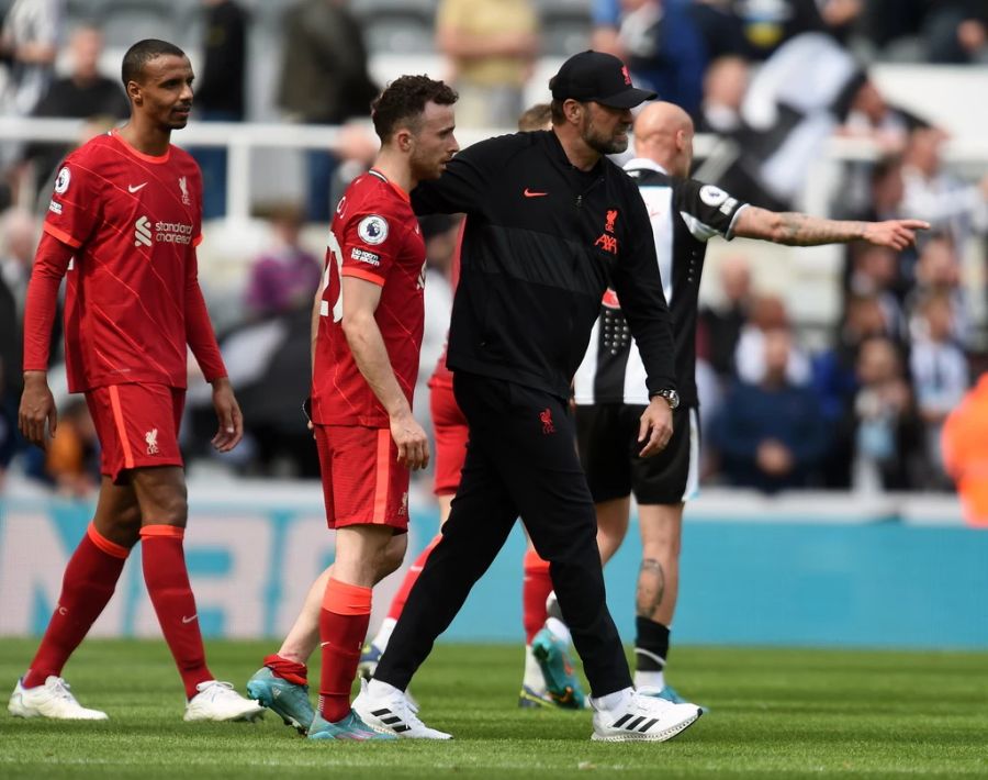 Liverpool mit Trainer Jürgen Klopp liegt drei Punkte hinter den «Sky Blues».