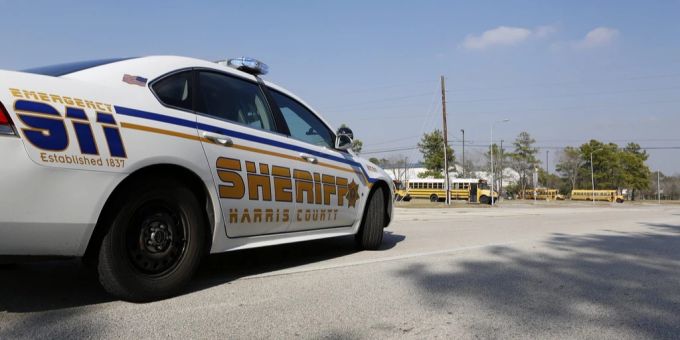 Ein Polizeiwagen im US-amerikanischen Houston, wo in 1981 die Eltern von einem Baby getötet wurden. (Symbolbild) Baby