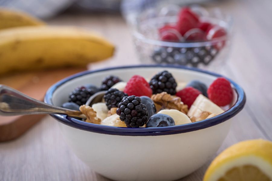 Müsli Obst Früchte Schälchen