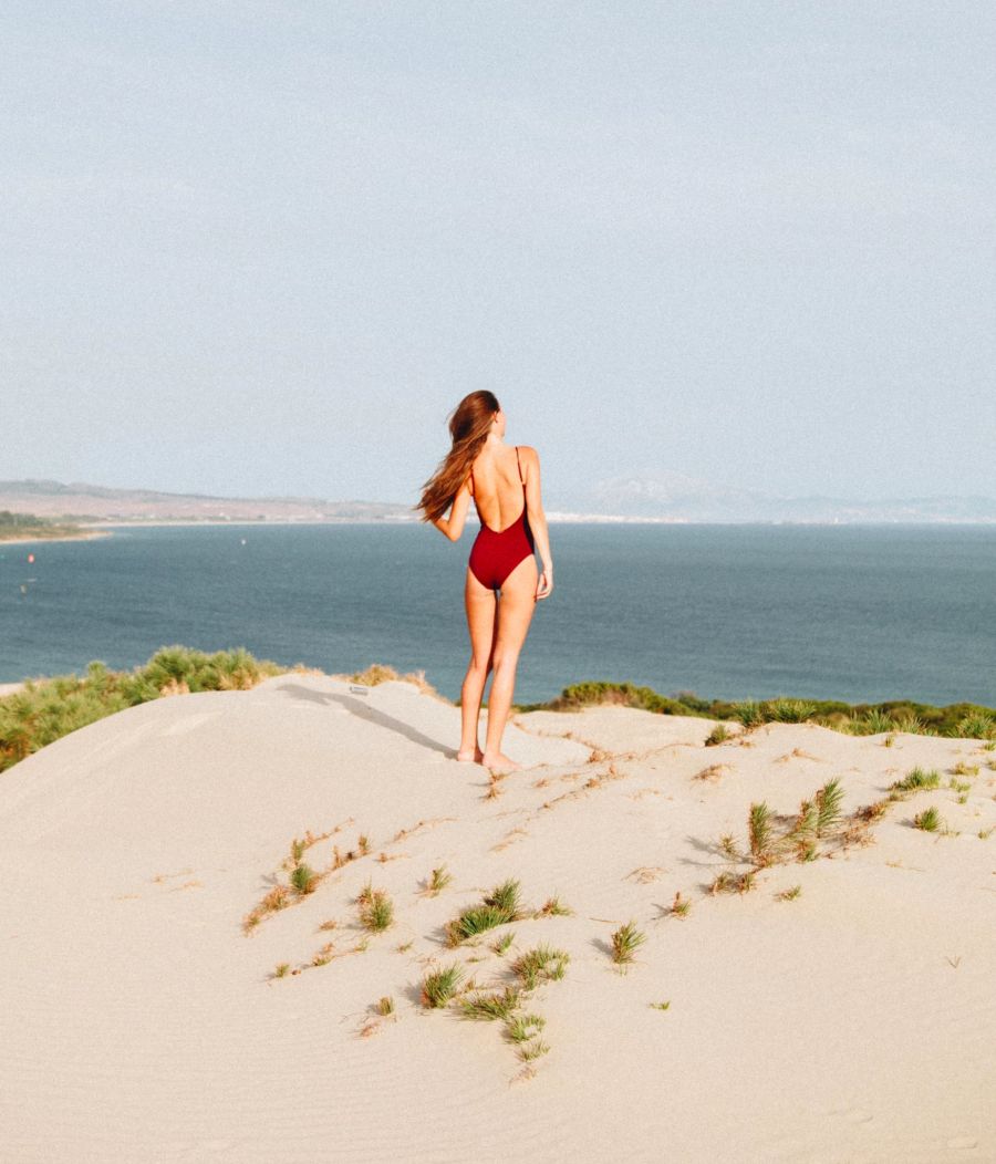 Frau am Strand