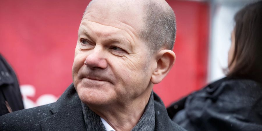 Bundeskanzler Olaf Scholz (SPD) auf der Auftaktkundgebung zum Landtags-Wahlkampf der SPD.