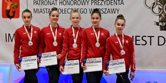 V.l.n.r: Chiara Dotzauer, Norah Demierre, Leni Leufen, Lauren Grüniger, Sophia Carlotta Chiariello. FIG-Turnier Irina Cup 2022