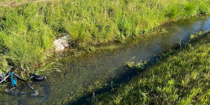 Der 59-Jährige war in einen Kanal gestürzt. E-Biker Unfall Montlingen
