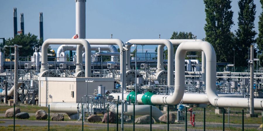 Rohrsysteme in der Gasempfangsstation der Ostseepipeline Nord Stream 1.