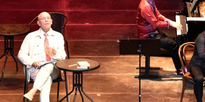 John Malkovich bei seinem Auftritt im Theater am Dienstag im tschechischen Schloss Kromeriz. john malkovich