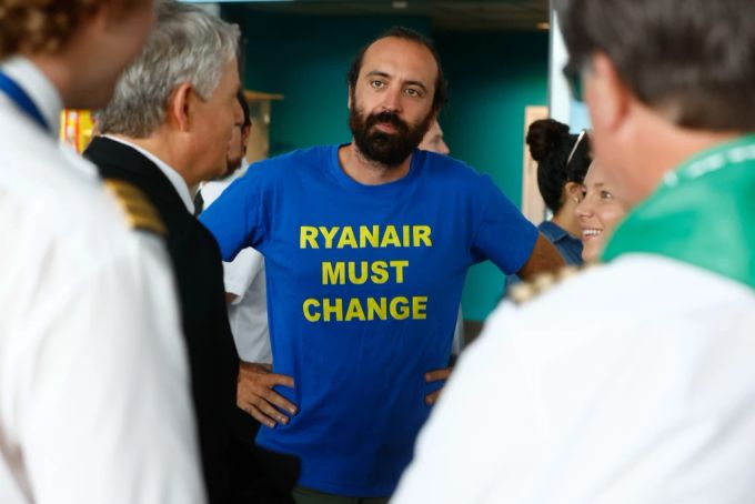Ein Pilot der Ryanair Ryanair