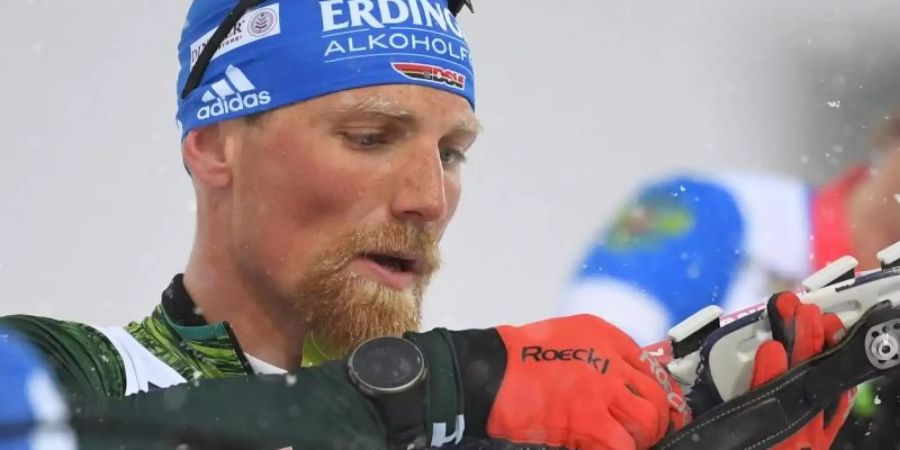 Muss nach einem Schlüsselbeinbruch eine Zwangspause einlegen: Biathlet Erik Lesser. Foto: Sven Hoppe