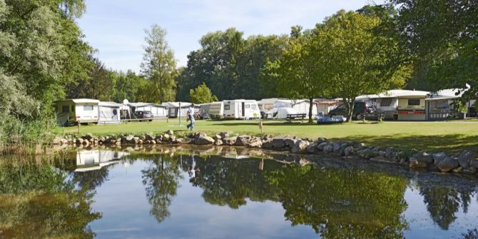 Campingplatz Gampelen Neuenburgersee