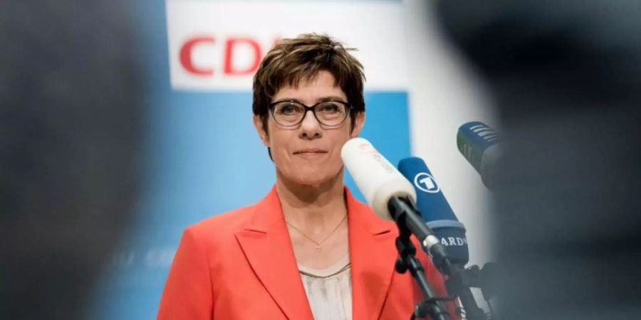 Annegret Kramp-Karrenbauer (CDU), Bundesvorsitzende, äussert sich im Konrad-Adenauer-Haus zum Thema Klimaschutz. Foto: Jörg Carstensen