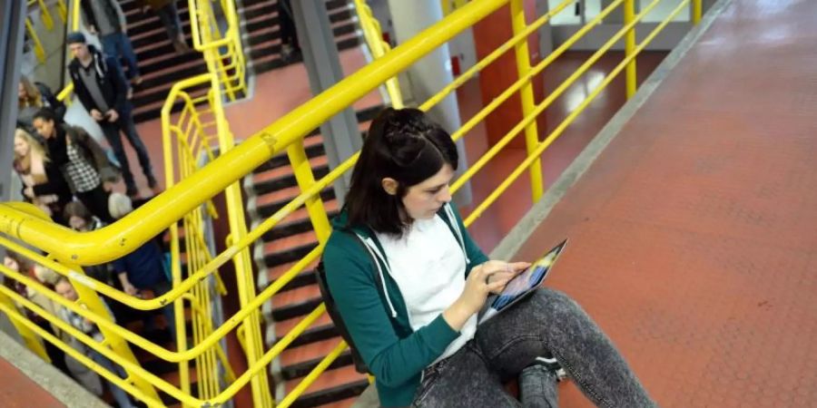 Im unübersichtlichen Hochschul-Kosmos anzukommen, stellt viele Erstsemester erstmal vor eine Herausforderung. Foto: Felix Kästle/dpa-tmn