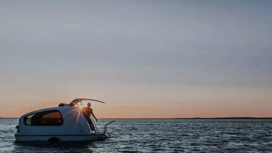 Im schwedischen Dalarna kann man den Sealander mieten. Mit dem Camping-Anhänger kann man aufs Wasser.