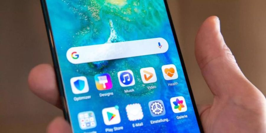 Huawei-Smartphones können mindestens bis Mitte November in vollem Umfang Google-Updates erhalten. Foto: Till Simon Nagel