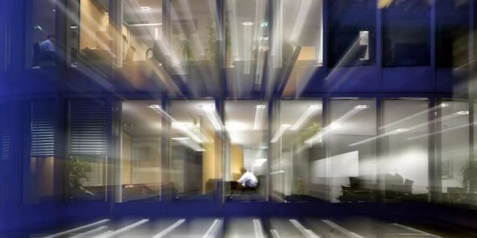 Garching - Zeitdruck und schwierige Kollegen stressen im Büro