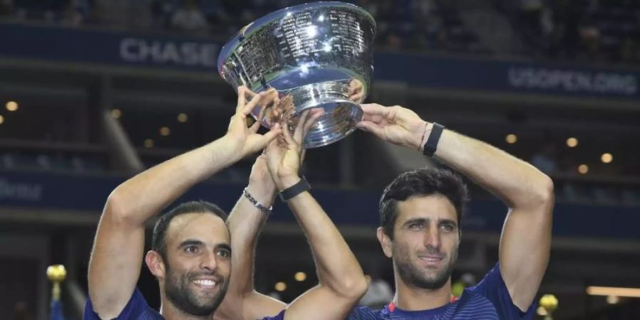 Juan Sebastian Cabal (l) und Robert Farah aus Kolumbien gewannen die US Open. Foto: Sarah Stier/FR171690 AP