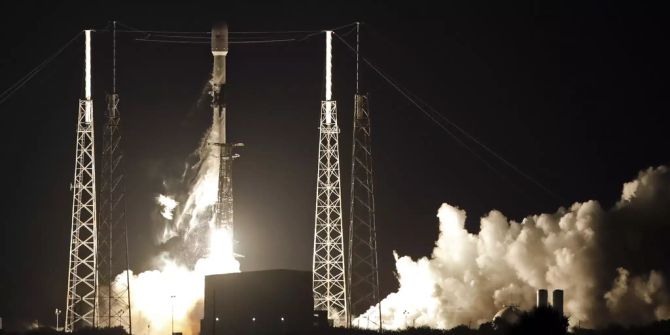 SpaceX Starlink Rakete Satellit