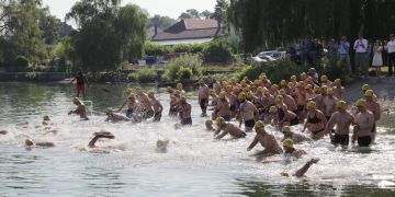 Die Murtensee-Überquerung mit neuem Start und vielen Begeisterten