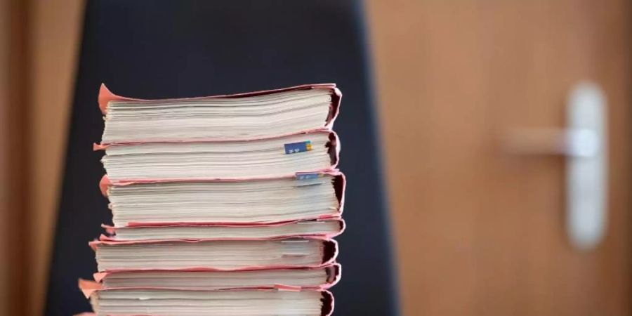 Im Prozess um den Kindesmissbrauch von Lügde hat ein achtjähriges Mädchen ihre belastenden Aussagen bekräftigt. Foto: Friso Gentsch