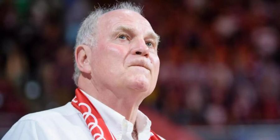 Vereinspräsident Uli Hoeness hofft auf eine Vollmitgliedschaft für Bayerns Basketballer in der Euroleague. Foto: Matthias Balk