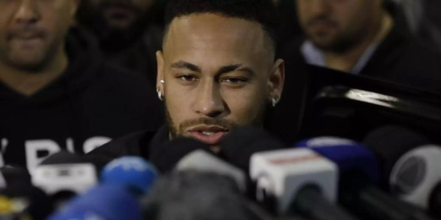 Bei Paris Saint-Germain hat Neymar noch einen Vertrag bis 2022. Foto: Leo Correa/AP