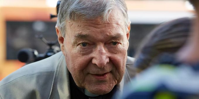George Pell wurde wegen Missbrauchs an Kindern angeklagt George Pell