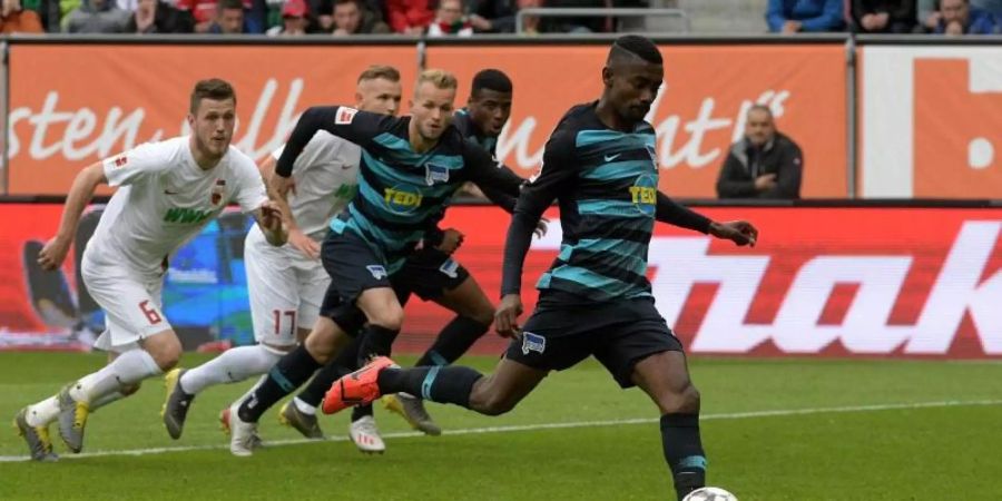 Salomon Kalou erzielte per Strafstoss den entscheidenden Treffer für Hertha BSC. Foto: Stefan Puchner