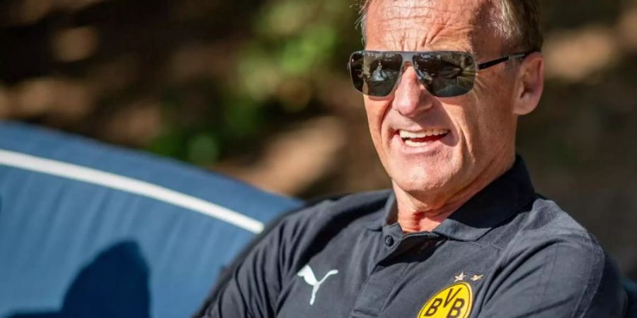 Hans-Joachim Watzke glaubt, dass 70 Prozent der Deutschen den BVB im Meisterschaftskampf die Daumen drücken. Foto: David Inderlied