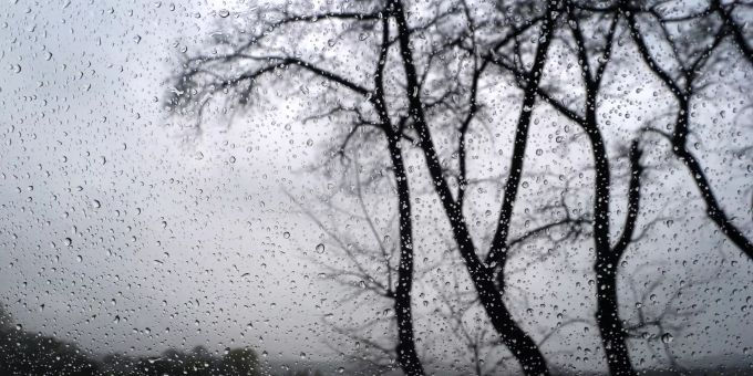 Heftiger Dauerregen - Deutschland bereitet sich auf Überflutungen vor