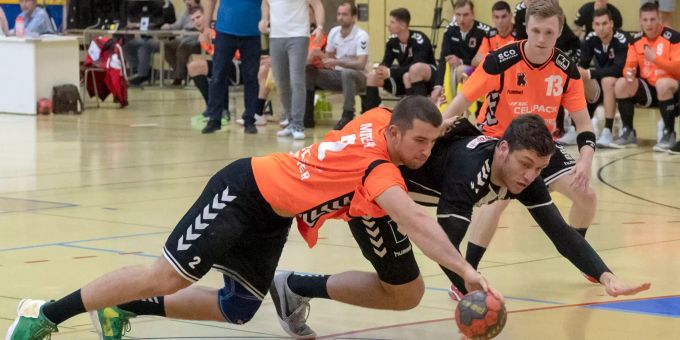 Nach dem Sieg im 2. Spiel Kadetten Schaffhausen stehen vor dem Meistertitel. Spiel Kadetten Schaffhausen Pfadi Winterthur
