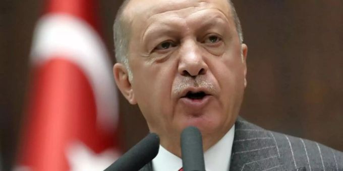 Erdogan ordnete an, die Einfuhrzölle auf 22 US-Produkte wieder um die Hälfte zu senken. Foto: AP Erdogan ordnete an, die Einfuhrzölle auf 22 US-Produkte wieder um die Hälfte zu senken. Foto: AP