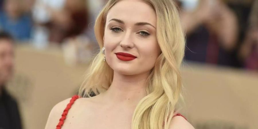 Sophie Turner findet die Petition respektlos. Foto: Jordan Strauss/Invision/AP