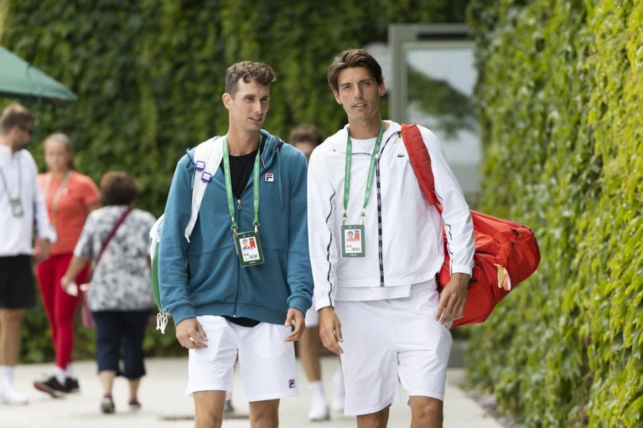 Alexander Ritschard (l.) und Marc-Andrea Hüsler sind gute Kumpels. Beide erreichten in Wimbledon 2022 ihr erstes Grand-Slam-Hauptfeld (Archivbild).