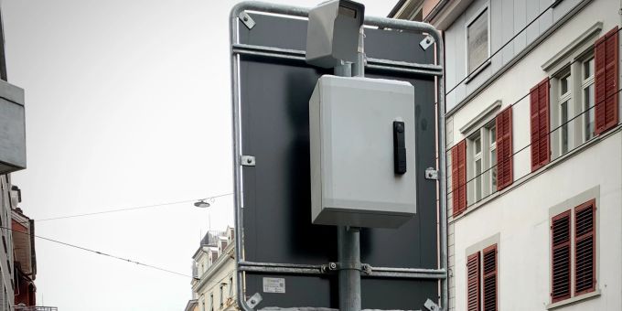 Langstrasse - Wer Fahrverbot missachtet, wird automatisch geblitzt