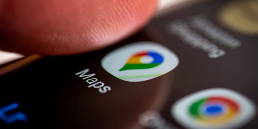 Icon Google Maps Smartphone Nahaufnahme Daumen