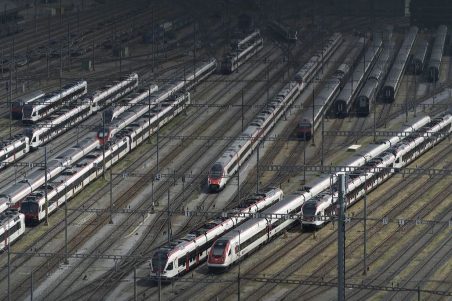 Ausgerechnet auf einer der längsten Strecken der Schweiz waren die Toiletten im Zug der SBB kaputt.