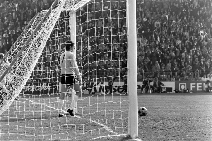 Lugano-Goalie Prosperi steht 1970 gegen YB im Mittelpunkt. (Archivbild). YB
