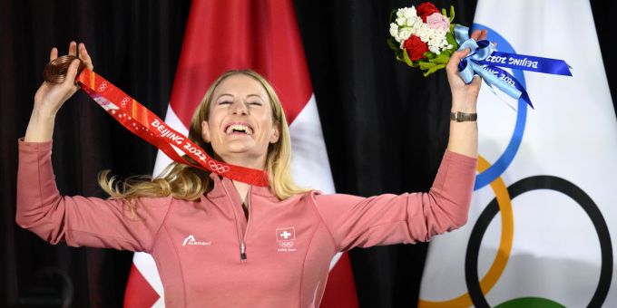 Nach 14 Monaten! - Fanny Smith hat endlich ihre Olympia-Medaille