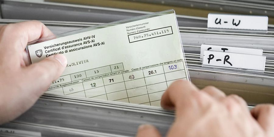 Die Zahl der AHV-Renten an Pensionierte stieg 2022 um 1,4 Prozent auf über 2,5 Millionen.