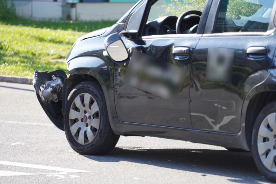 Der Autofahrer selbst kam beim Unfall mit dem Schrecken davon.