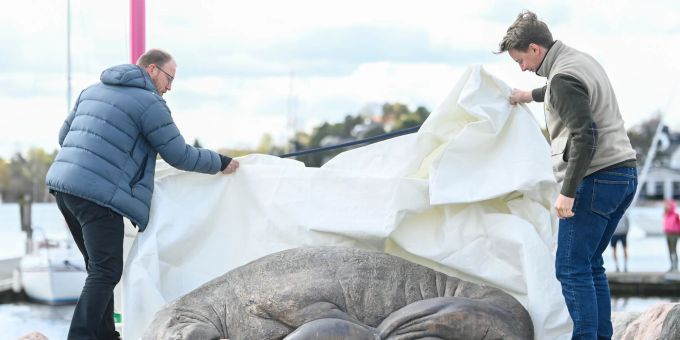 Oslo - Denkmal für eingeschläfertes Walross Freya enthüllt