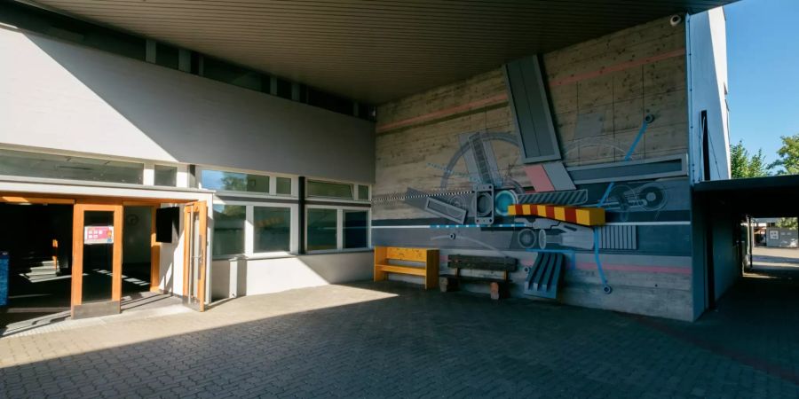 Die Oberstufenschule Wüeri in Nänikon.