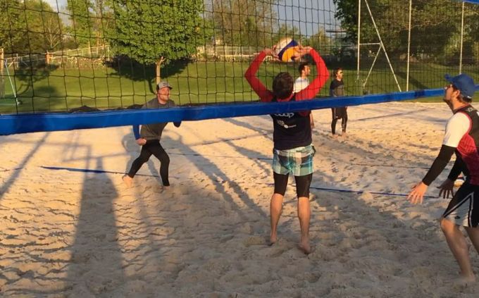 Voller Einsatz der Spieler beim Sommertraining. VBC Dottikon