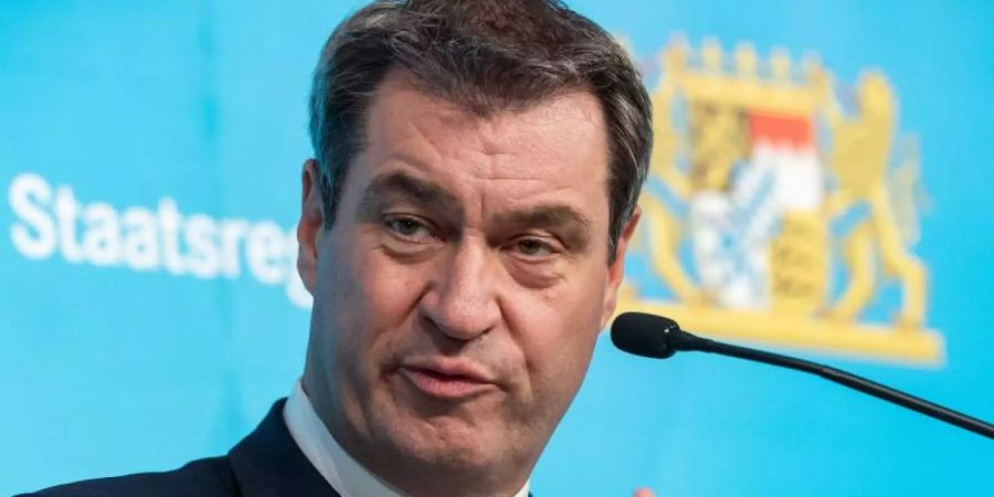Bayerns Ministerpräsident Markus Söder sieht seinen Platz in München. Foto: Peter Kneffel/dpa