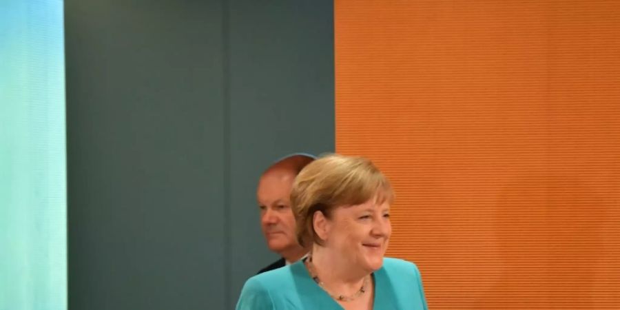 Kanzlerin Merkel und Vizekanzler Scholz