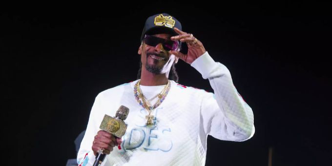 Snoop Dogg hat genug: Mit 48 Jahren will er zum ersten Mal an die Wahl-Urne treten. snoop dogg