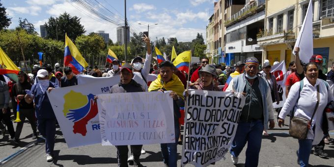 Nach über zwei Wochen zum Teil gewalttätiger Proteste beenden die indigenen Gruppen in Ecuador ihren Generalstreik. EPA/Santiago Fernandez Indigenous protests continue in Quito