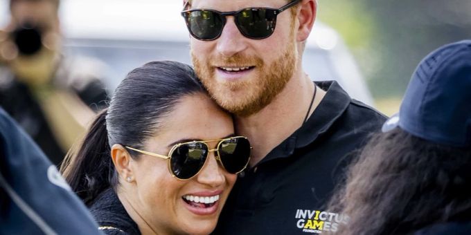 Buch enthüllt - Mit diesem Emoji wickelte Harry Meghan um den Finger