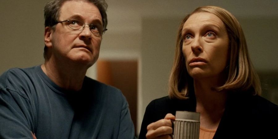 Unheil für Colin Firth und Toni Collette in «The Staircase».