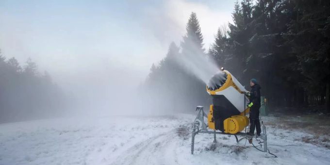 Kunstschnee Kanone Piste