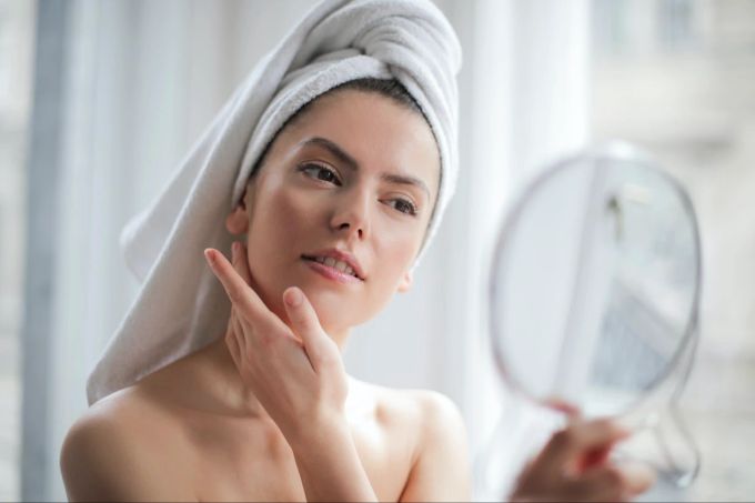 Abschminken gehört zur Skin Care Routine. Schöne Haut